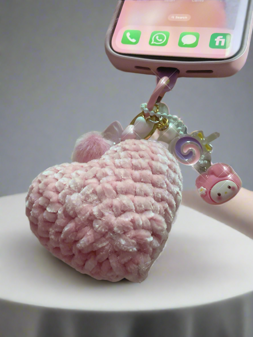 SANDRA HEART CHARM