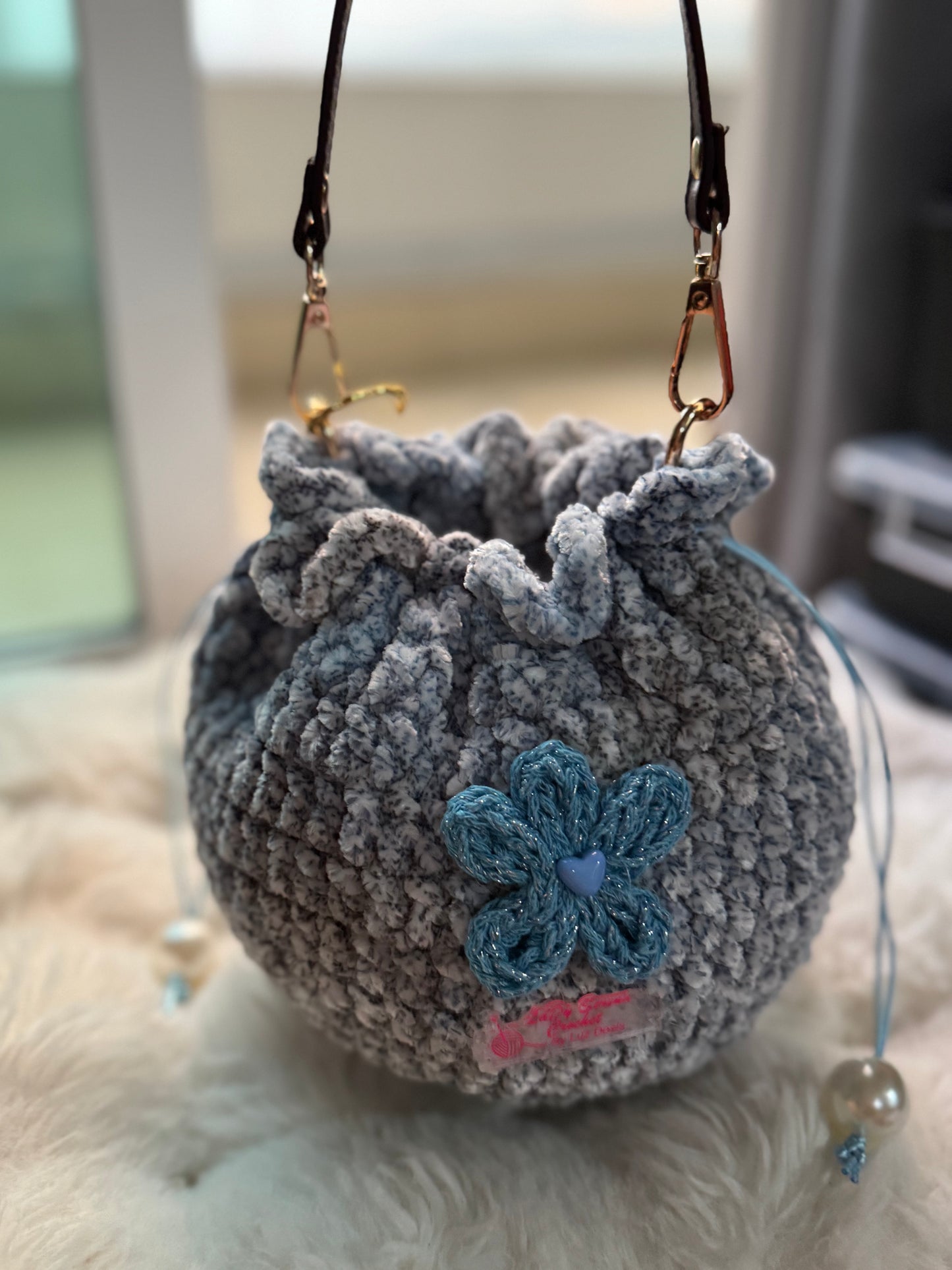 LIA MINI DRAWSTRING BAG