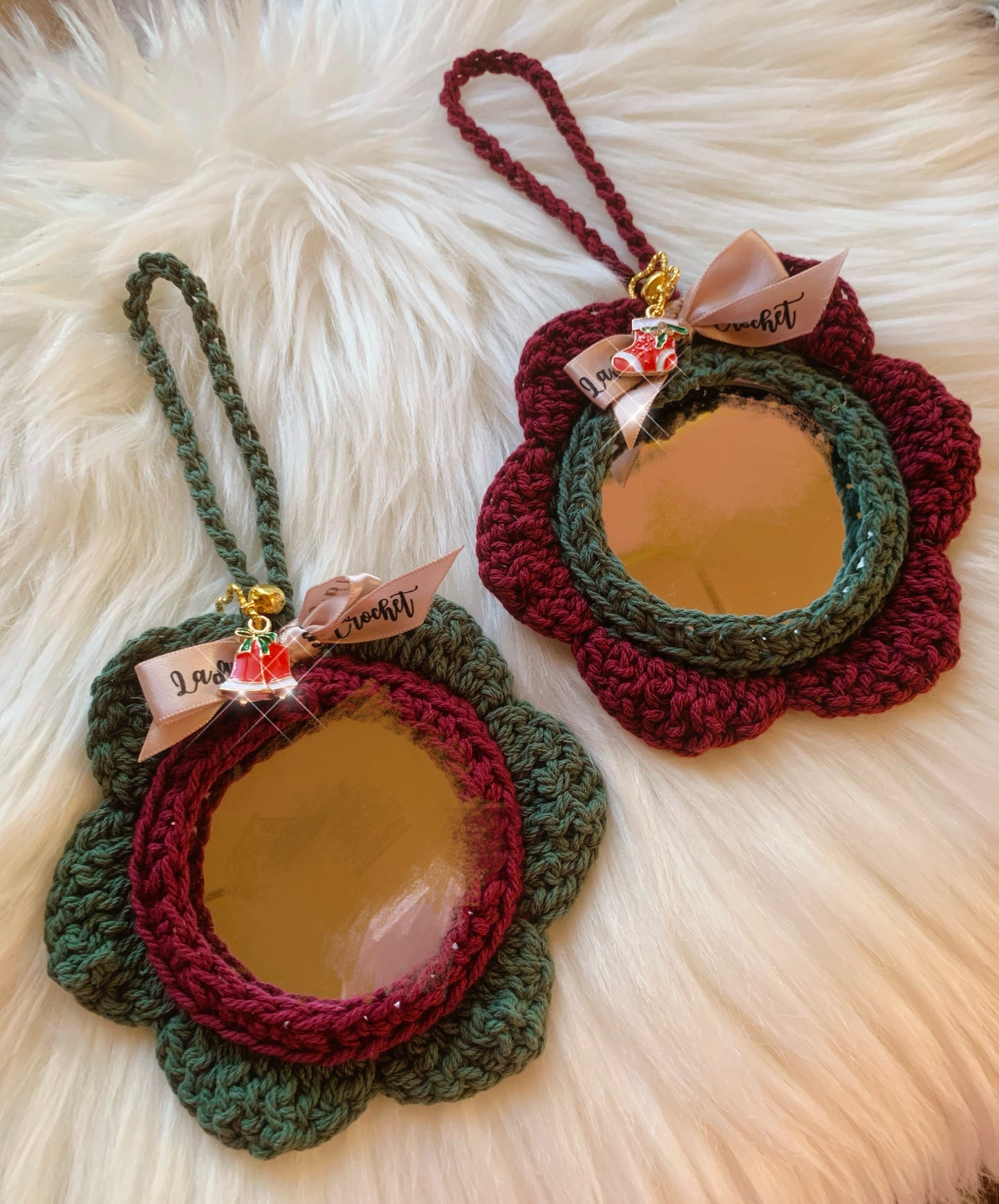 CROCHET DAISY MIRROR HOLDER