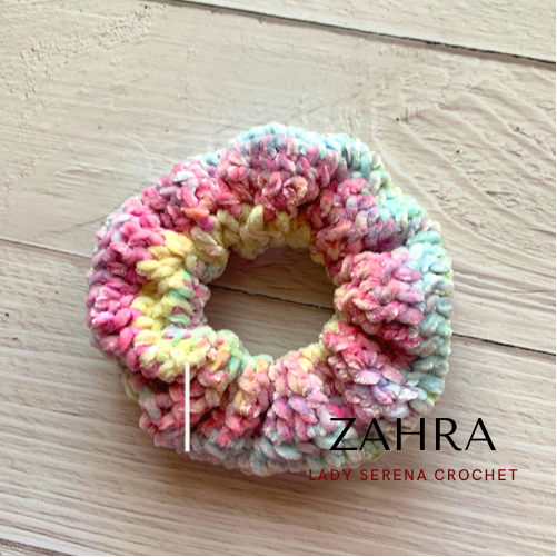 ZAHRA CROCHET HAIR SCRUNCHIE