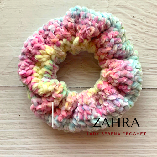 ZAHRA CROCHET HAIR SCRUNCHIE