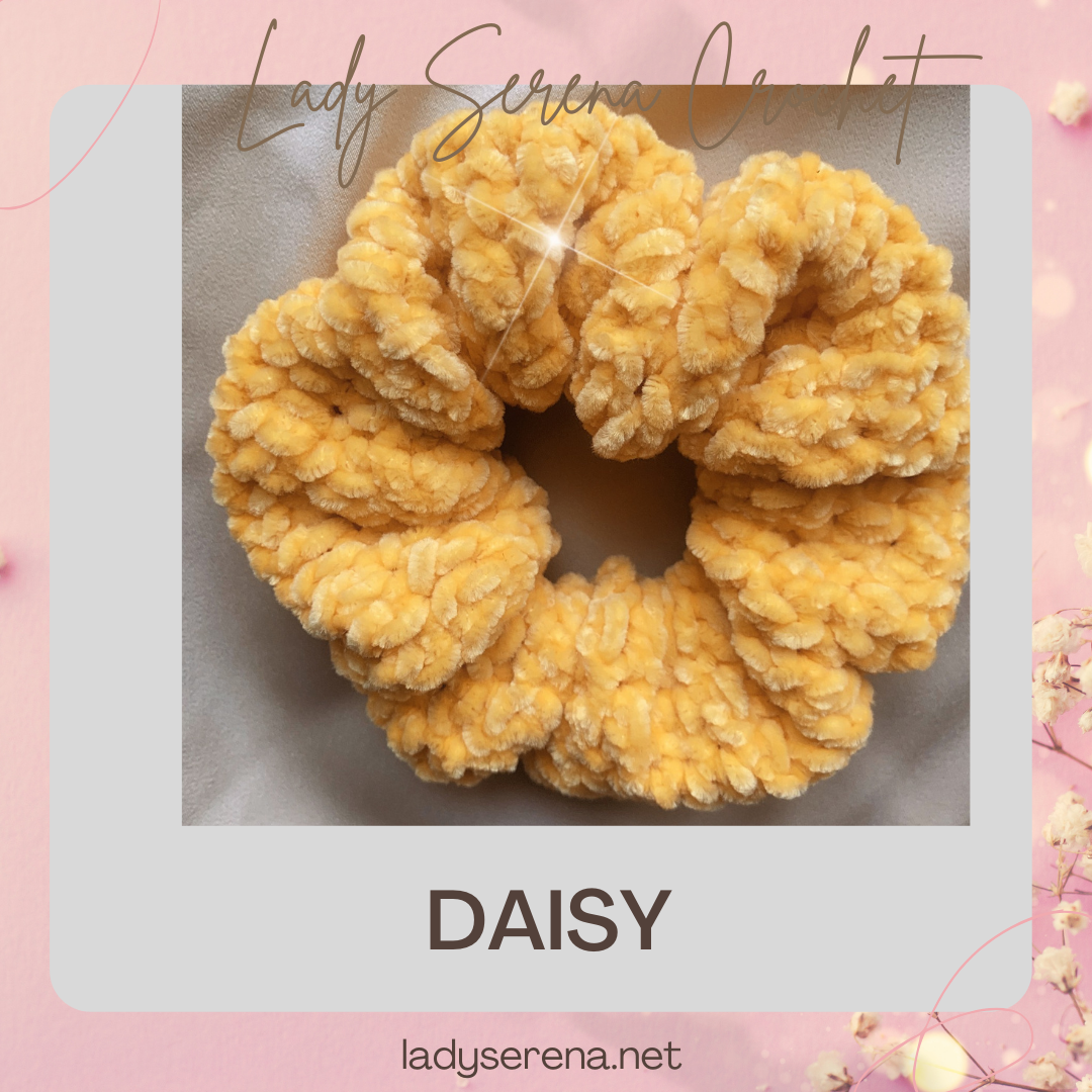 DAISY CROCHET HAIR SCRUNCHIE