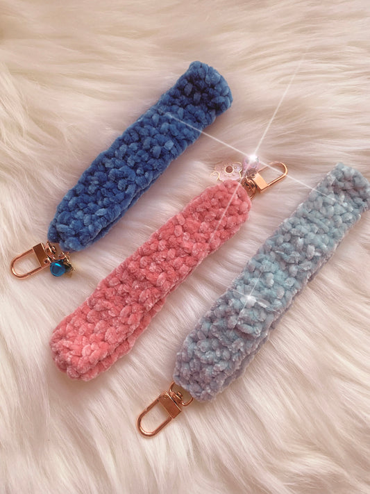 CROCHET WRISTLET / KEYCHAIN